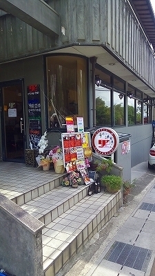 里.jpg