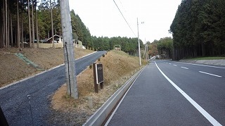 m-森のカフェ入り口.jpg